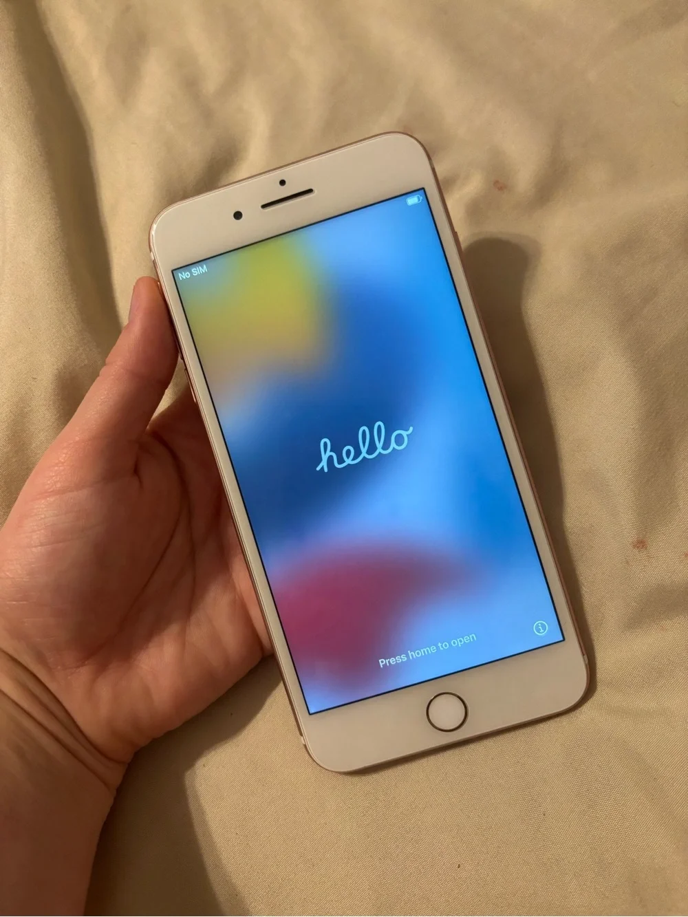 Apple iPhone Rose Gold with White Front